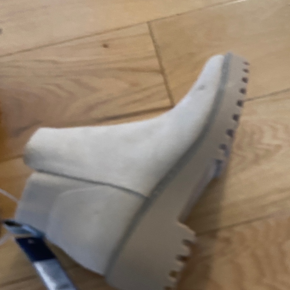 Universal Thread Beige Ankle Booties - Picture 5 of 7